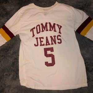 Three-quarter sleeve Tommy Hilfiger tee